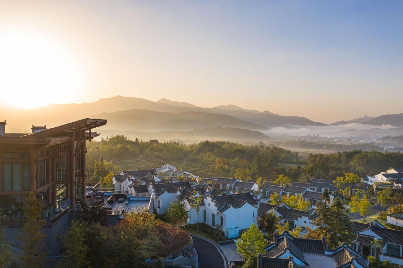 Banyan Tree Hotel Huangshan-The Ancient Charm Of Huizhou, A Paradise Экстерьер фото